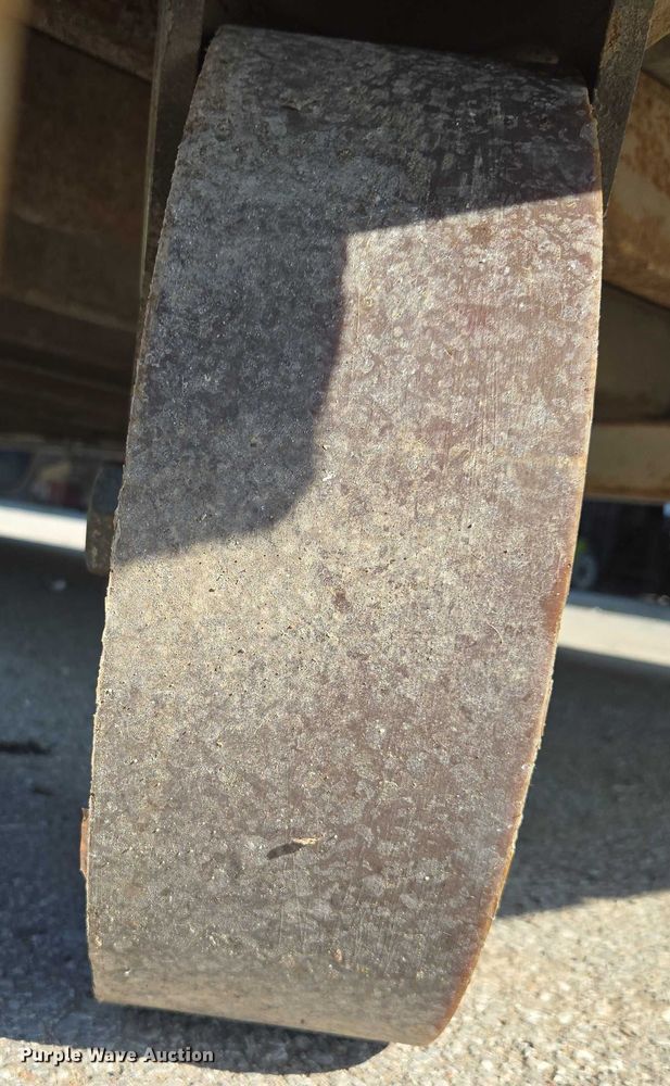 image for item EV1551 Loading dock