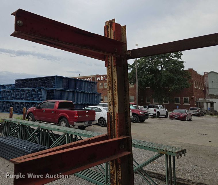 image for item EV1628 Cantilever racking