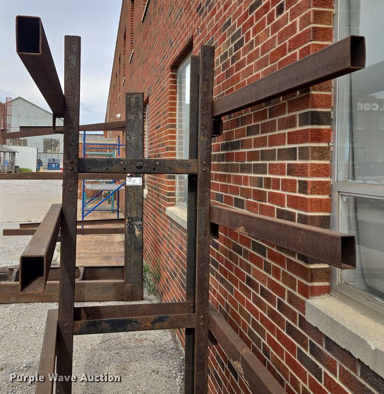 image for item EV1629 Cantilever racking 