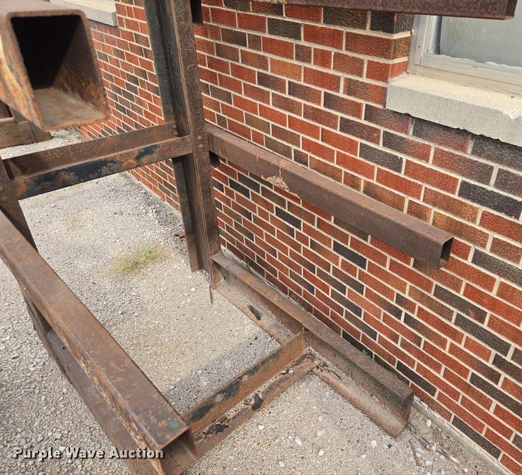 image for item EV1629 Cantilever racking 