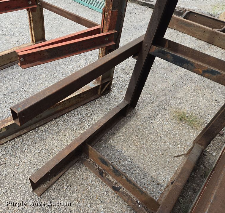 image for item EV1629 Cantilever racking 