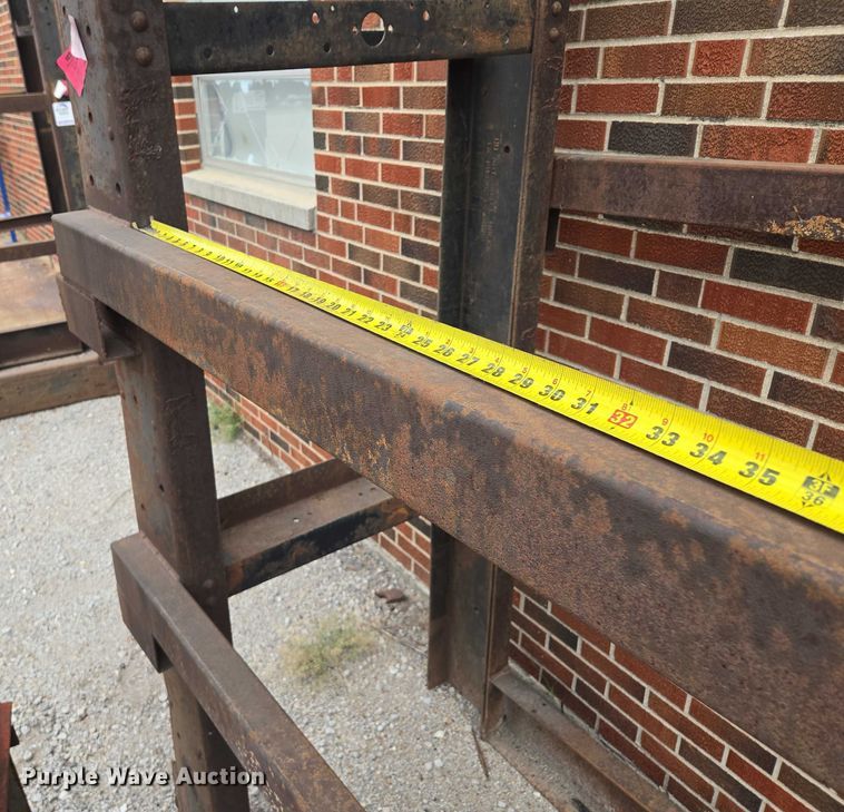 image for item EV1629 Cantilever racking 