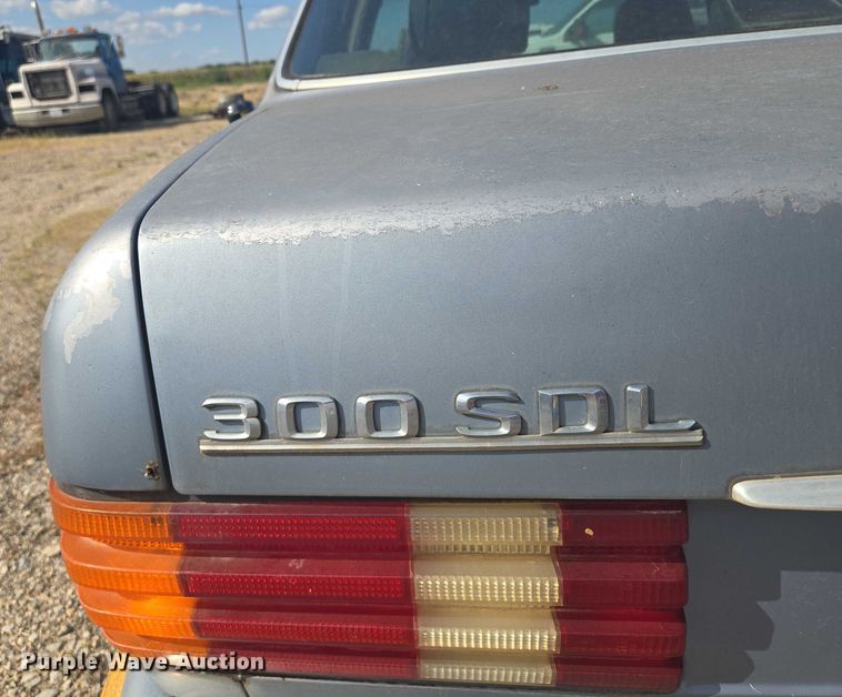 image for item EV1662 1987 Mercedes-Benz  300 SDL Turbo 