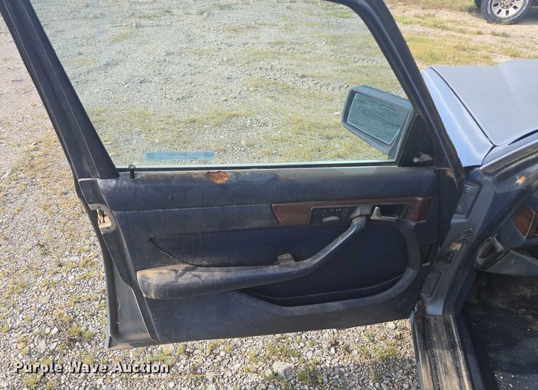 image for item EV1662 1987 Mercedes-Benz  300 SDL Turbo 