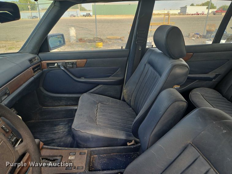 image for item EV1662 1987 Mercedes-Benz  300 SDL Turbo 