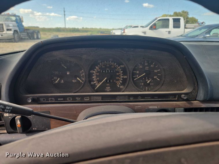 image for item EV1662 1987 Mercedes-Benz  300 SDL Turbo 