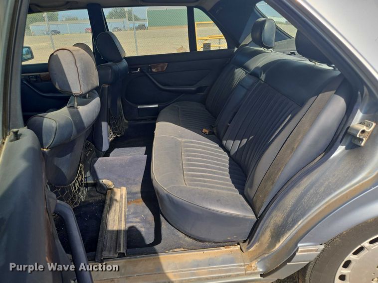 image for item EV1662 1987 Mercedes-Benz  300 SDL Turbo 