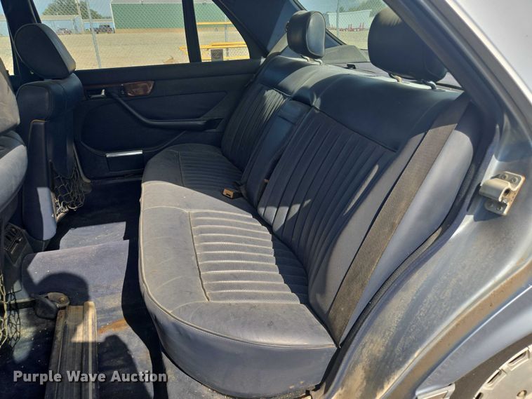 image for item EV1662 1987 Mercedes-Benz  300 SDL Turbo 