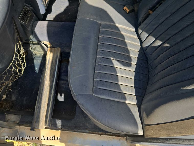 image for item EV1662 1987 Mercedes-Benz  300 SDL Turbo 