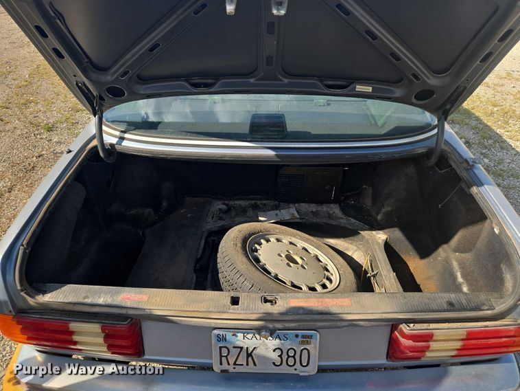 image for item EV1662 1987 Mercedes-Benz  300 SDL Turbo 