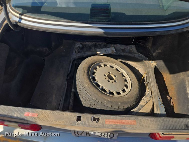 image for item EV1662 1987 Mercedes-Benz  300 SDL Turbo 