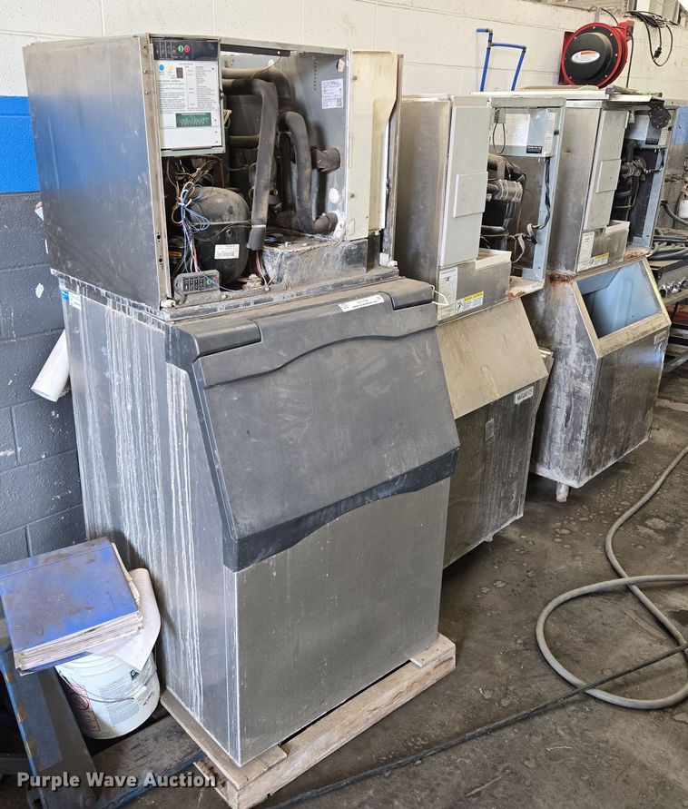 image for item EV1726 (3) ice machines