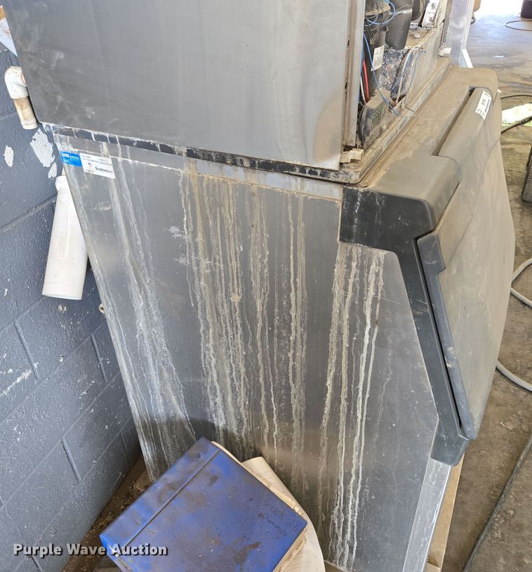 image for item EV1726 (3) ice machines