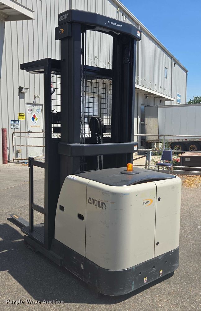 image for item FB9465 2016 Crown SP3520-30 order picker