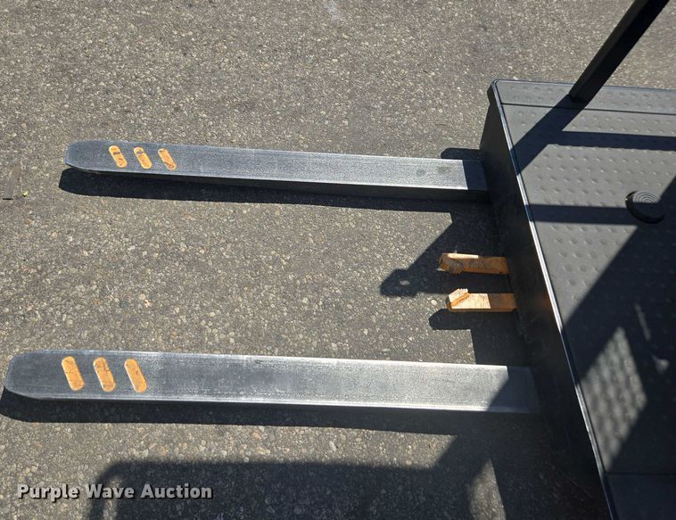 image for item FB9465 2016 Crown SP3520-30 order picker