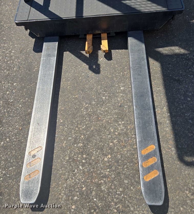 image for item FB9465 2016 Crown SP3520-30 order picker