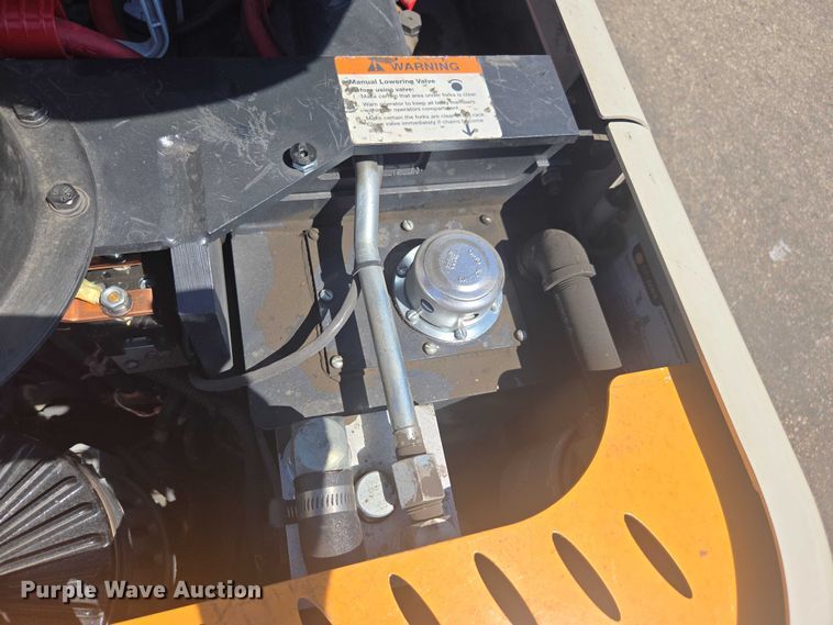 image for item FB9465 2016 Crown SP3520-30 order picker