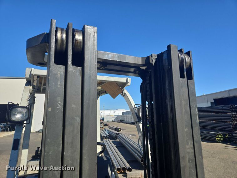 image for item FB9466 2014 Nissan 80 forklift