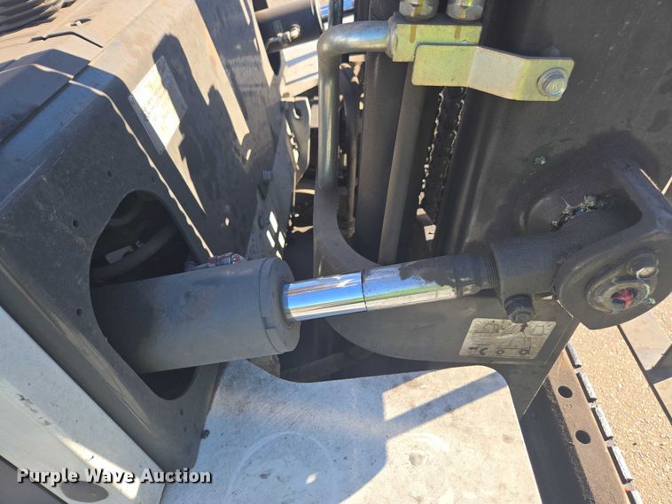 image for item FB9466 2014 Nissan 80 forklift