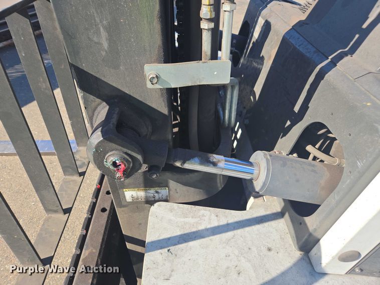 image for item FB9466 2014 Nissan 80 forklift