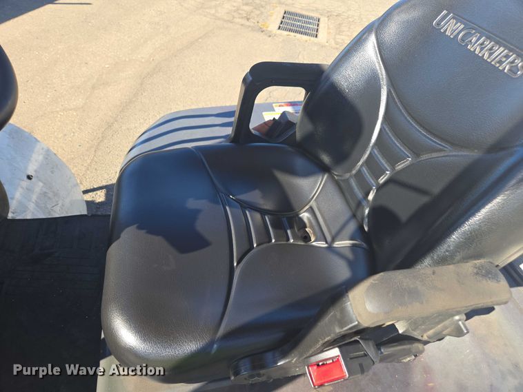 image for item FB9466 2014 Nissan 80 forklift