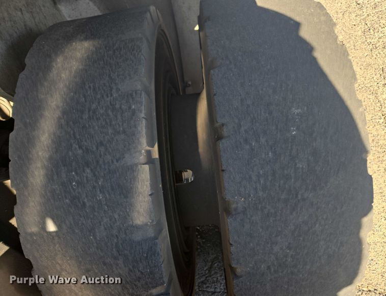 image for item FB9466 2014 Nissan 80 forklift