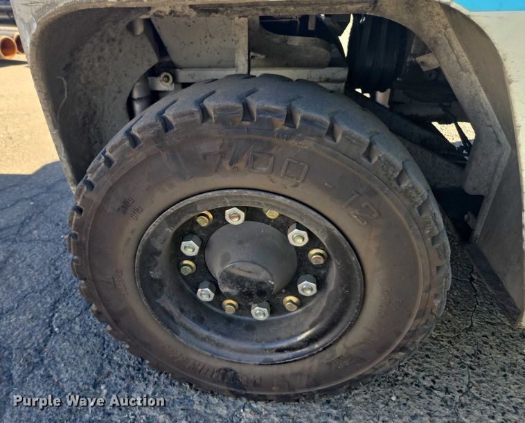 image for item FB9466 2014 Nissan 80 forklift