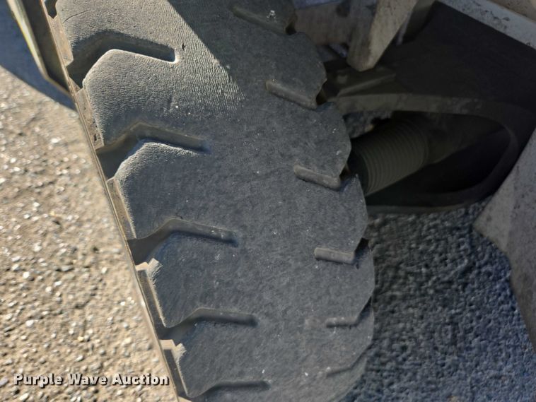 image for item FB9466 2014 Nissan 80 forklift