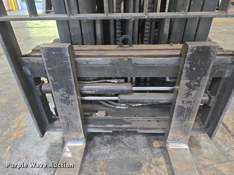 image for item FB9467 2017 UniCarriers CFS40 forklift