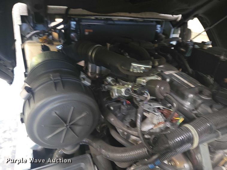 image for item FB9467 2017 UniCarriers CFS40 forklift