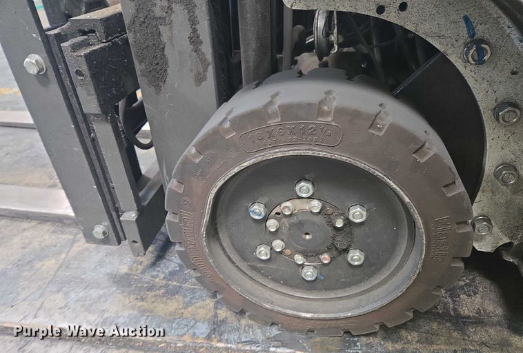 image for item FB9467 2017 UniCarriers CFS40 forklift