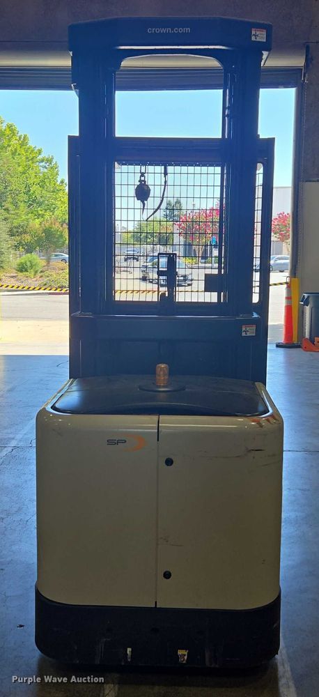 image for item FB9469 2016 Crown SP3520-30 order picker