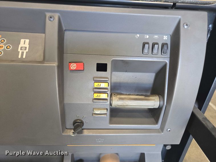 image for item FB9469 2016 Crown SP3520-30 order picker