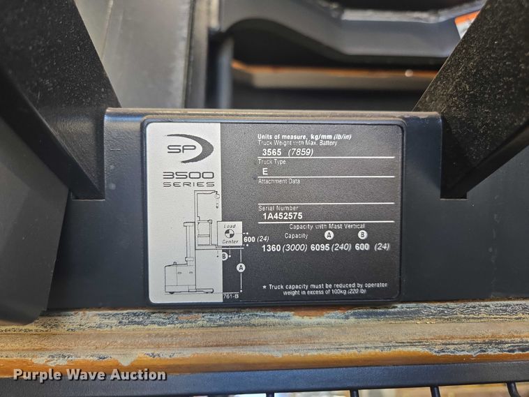 image for item FB9469 2016 Crown SP3520-30 order picker