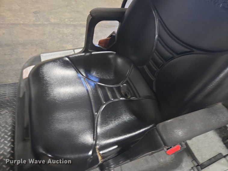 image for item FB9470 2017 UniCarriers CFS40 forklift