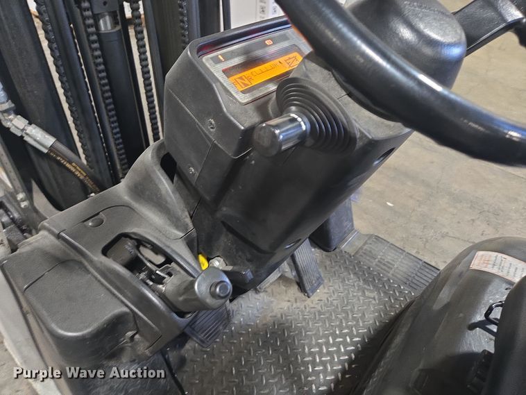 image for item FB9470 2017 UniCarriers CFS40 forklift