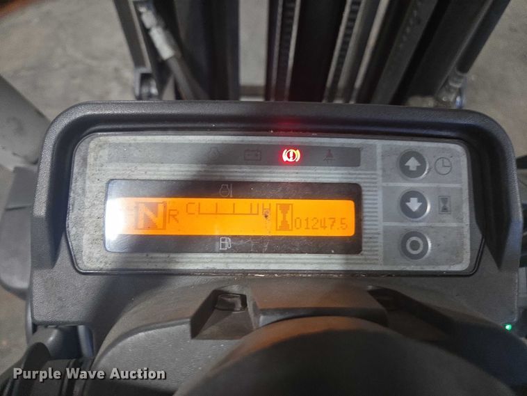 image for item FB9470 2017 UniCarriers CFS40 forklift