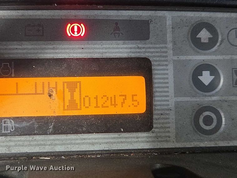 image for item FB9470 2017 UniCarriers CFS40 forklift