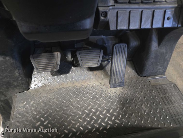 image for item FB9470 2017 UniCarriers CFS40 forklift