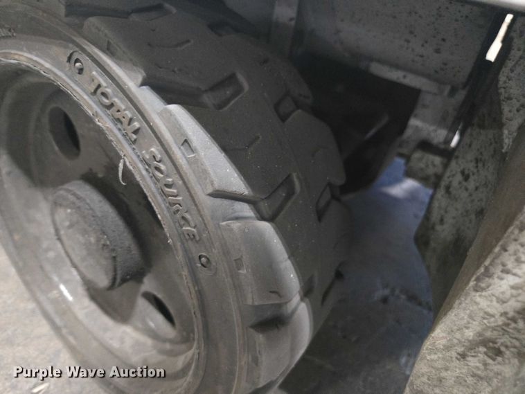 image for item FB9470 2017 UniCarriers CFS40 forklift