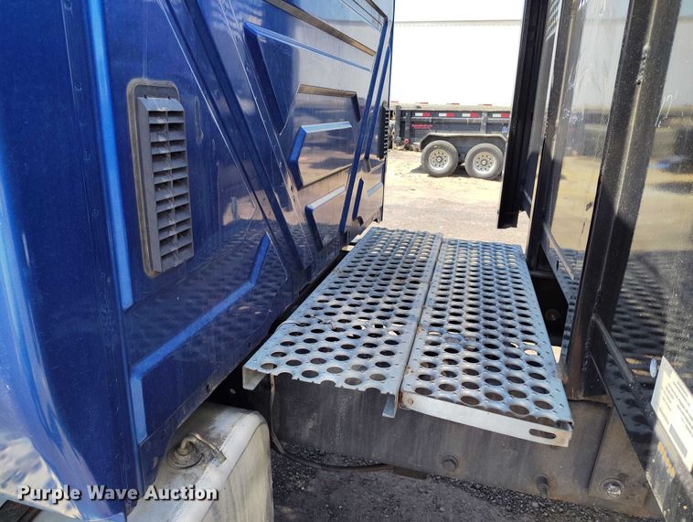 image for item IP9659 2012 International 4300 DuraStar flatbed truck