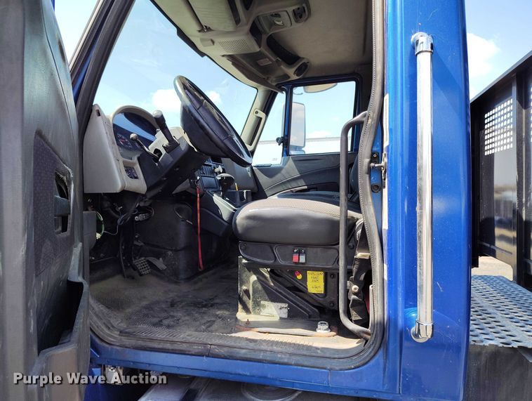 image for item IP9659 2012 International 4300 DuraStar flatbed truck