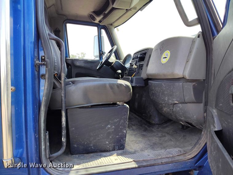 image for item IP9659 2012 International 4300 DuraStar flatbed truck