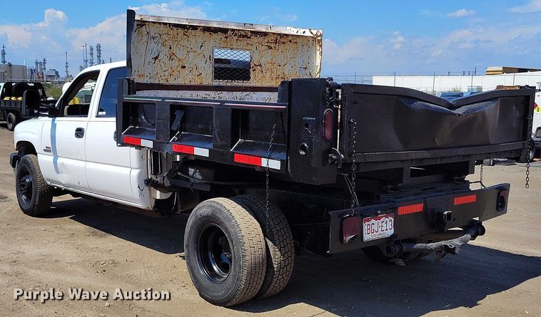 image for item IP9661 2002 Chevrolet Silverado 3500 Crew Cab dump bed pickup truck