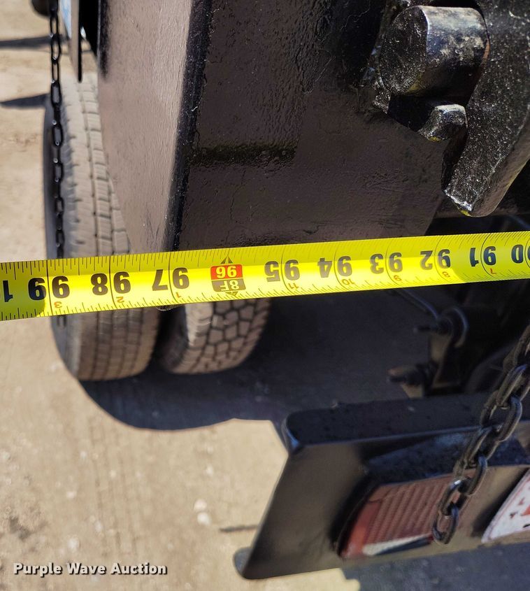 image for item IP9661 2002 Chevrolet Silverado 3500 Crew Cab dump bed pickup truck