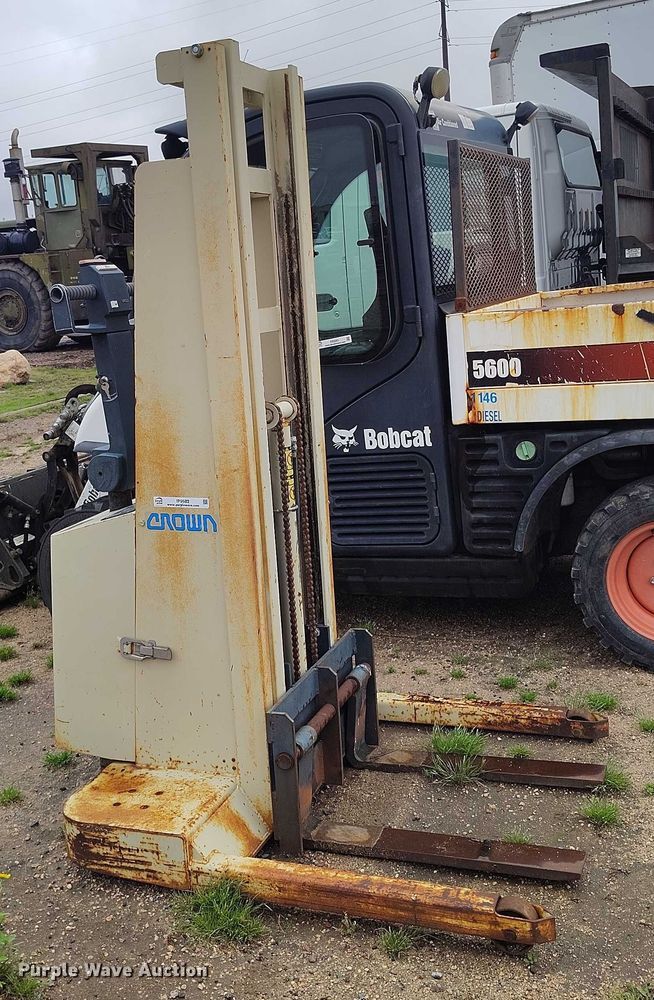 image for item IP9682 Crown 15MT order picker