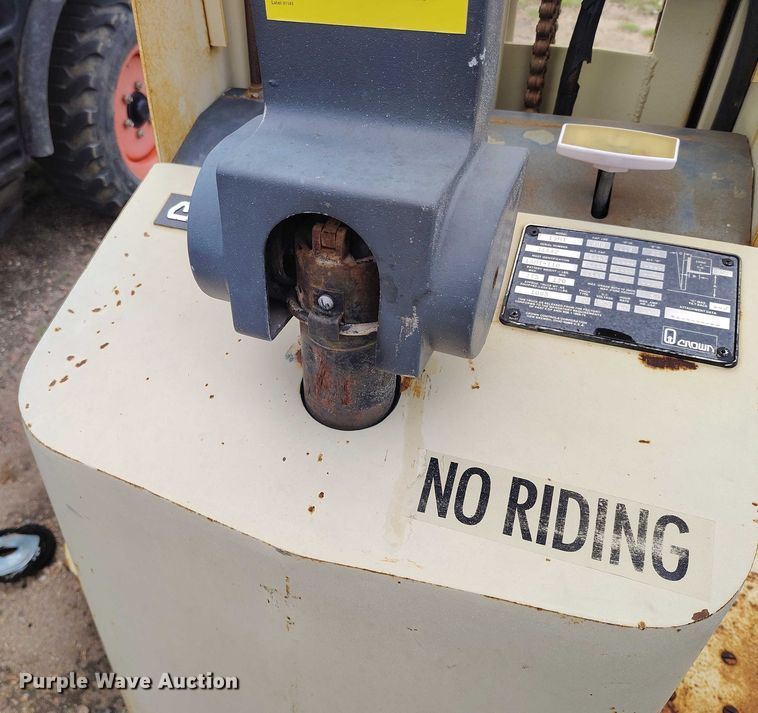 image for item IP9682 Crown 15MT order picker