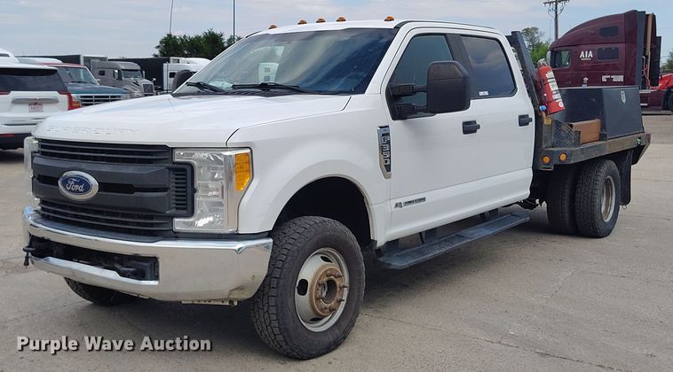 image for item IP9690 2017 Ford F350 Super Duty XL Crew Cab flatbed truck