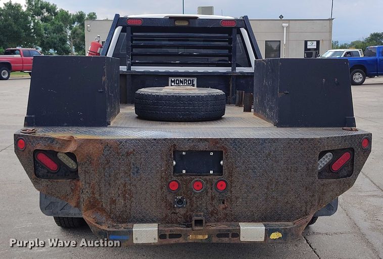 image for item IP9690 2017 Ford F350 Super Duty XL Crew Cab flatbed truck