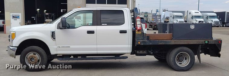 image for item IP9690 2017 Ford F350 Super Duty XL Crew Cab flatbed truck